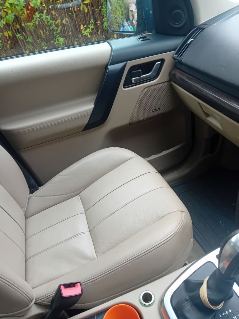 Land Rover, FREELANDER, Estate, 2010, Other, 2179 (cc), 5 doors