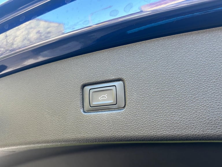 AUDI Q5 2.0 TDI 40 Black Edition 2024