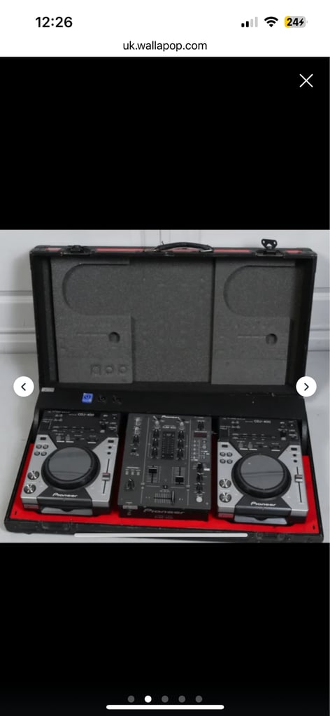 Pioneer CDJ 400s with mixing deck, hardly used 