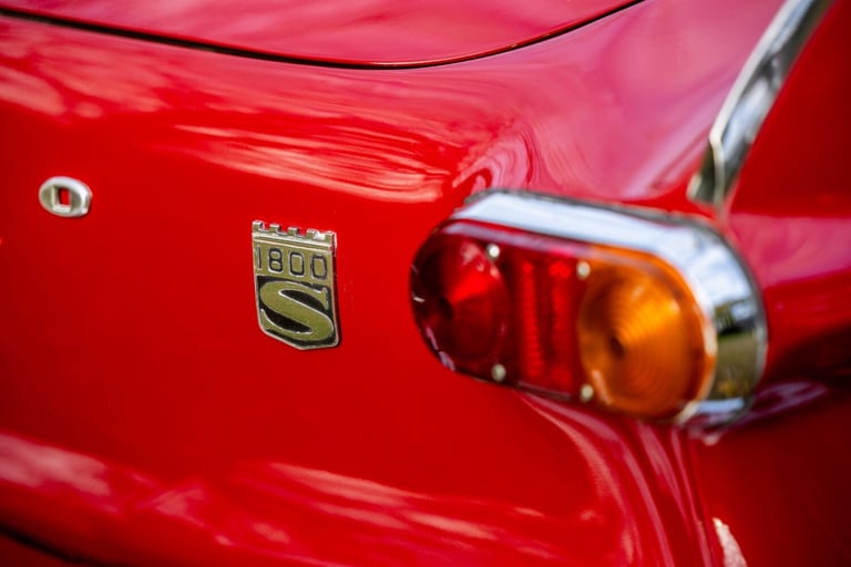 1934 Volvo P1800 P (1967) Coupe PETROL Manual