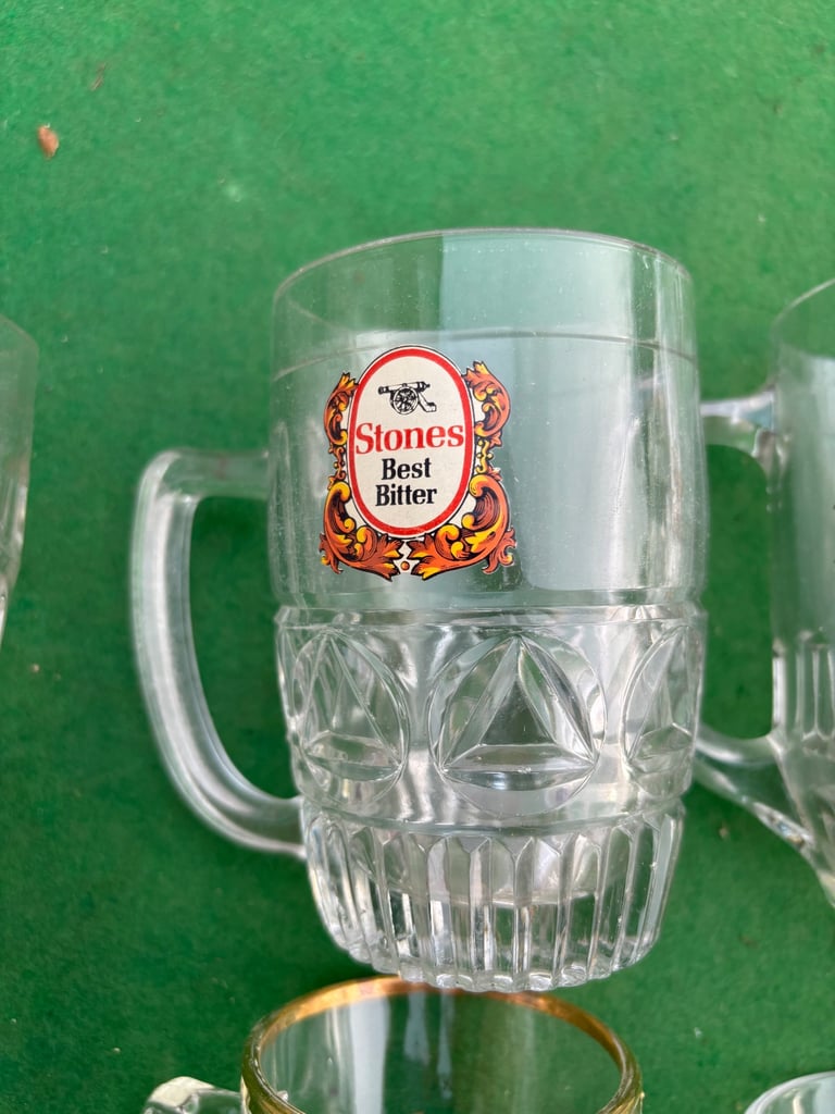 Mixed lot of half pint handled glasses some vintage 