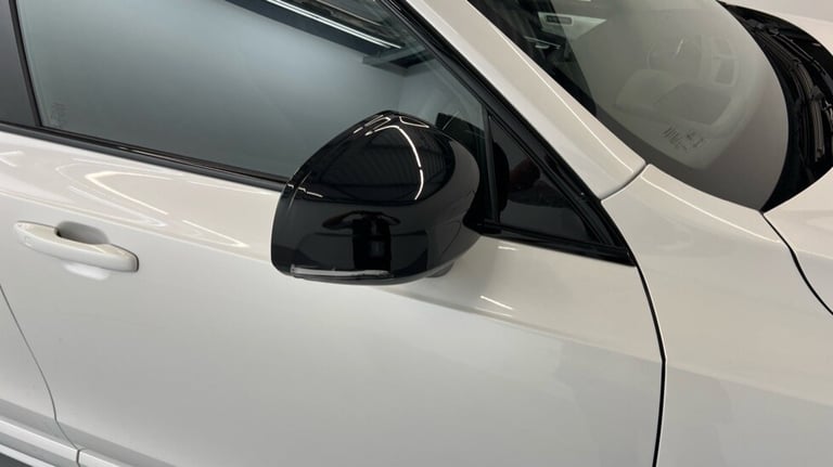 2025 Volvo XC90 Ultra, T8 AWD Plug-in hybrid, Dark, 7 Seats (BLIS, Panoramic Sunroof) Estate Petr...