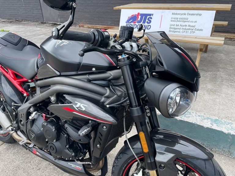 Triumph Speed Triple 1050 RS 2018 in Black