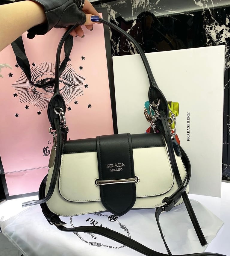 Prada bags Handbags Purses Women s Bags for Sale Gumtree