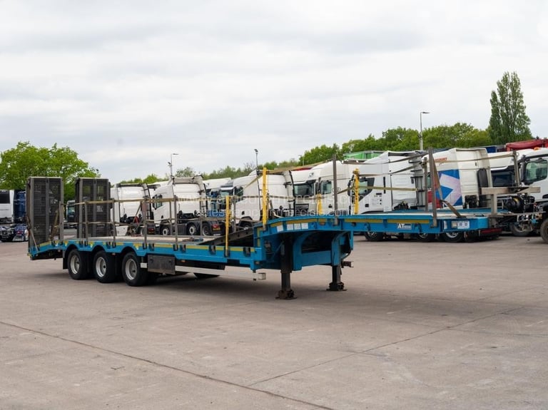 image for ANDOVER LOW LOADER 3 AXLE FIXED 45,000KG GVW