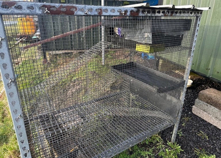 Galvanised cage 