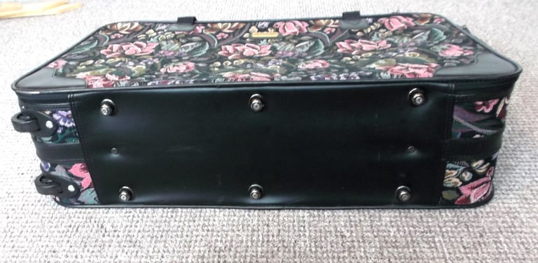 Large Jane Shilton Vintage Tapestry Suitcase with Matching Holdall