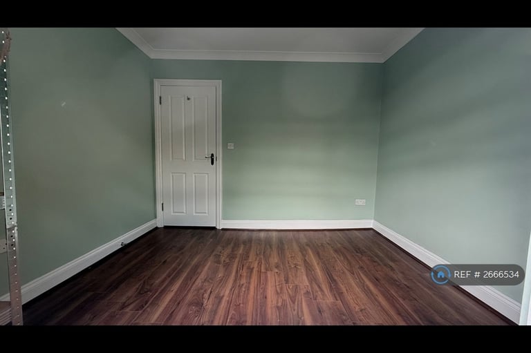 2 bedroom flat in Thistlewaite Road, London, E5 (2 bed) (#2666534)