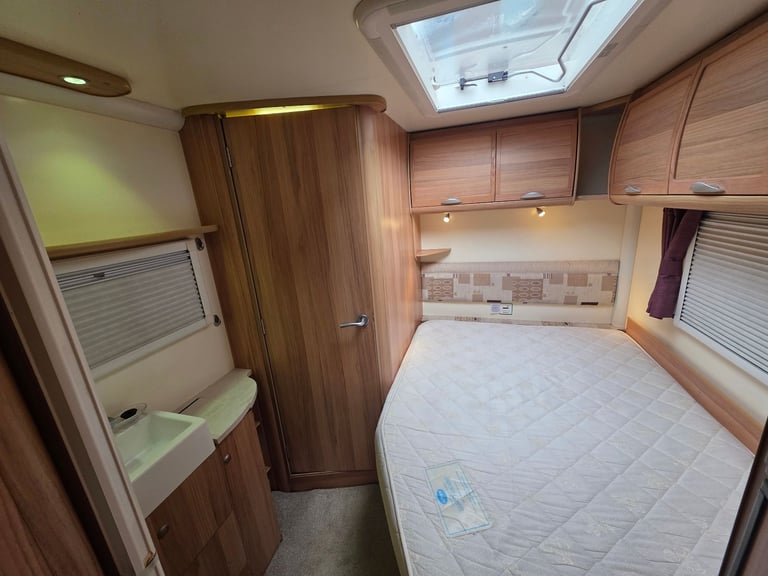2011 bailey unicorn almeria fixed bed mover all season awning alde wet central heating