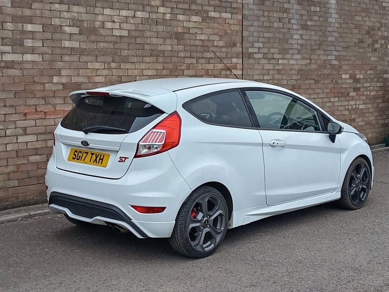 2017 Ford Fiesta 1.6T EcoBoost ST-3 Hatchback 3dr Petrol Manual Euro 6 (182 ps) Hatchback Petrol ...