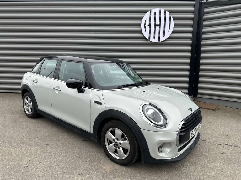 image for 2020 MINI Hatch 1.5 Cooper Classic Auto 5dr Hatchback Petrol Automatic