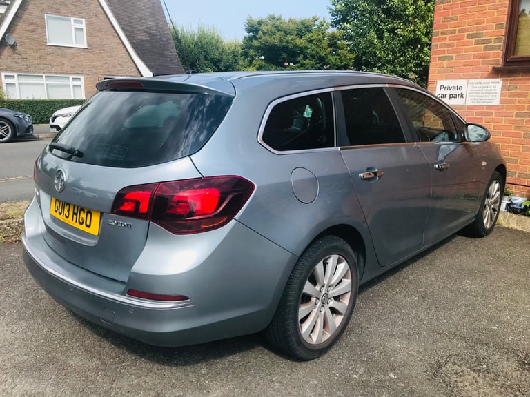Vauxhall, ASTRA, Estate, 2013, Other, 1956 (cc), 5 doors