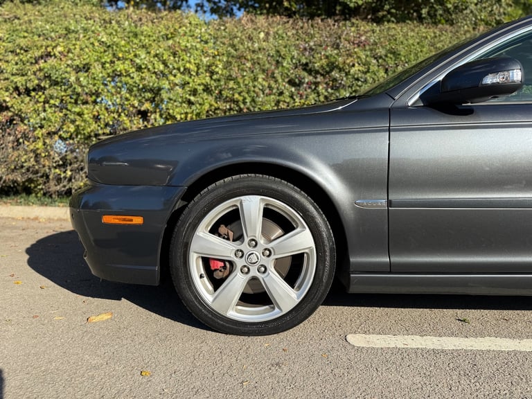 JAGUAR X-TYPE 2.2d SE 2009 4dr Auto Grey | Full Service History | MOT June 2026