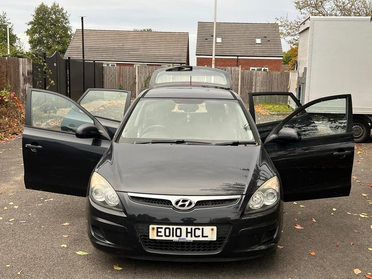 2010 Hyundai i30 1.6 CRDi Classic [2010] 5dr [90] HATCHBACK Diesel Manual