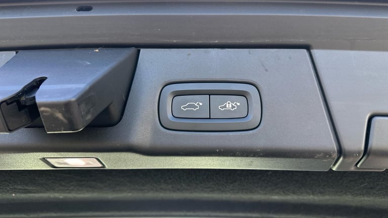 2020 Volvo V90 2.0 D5 Cross Country Plus 5dr AWD Geartronic ESTATE DIESEL Automatic