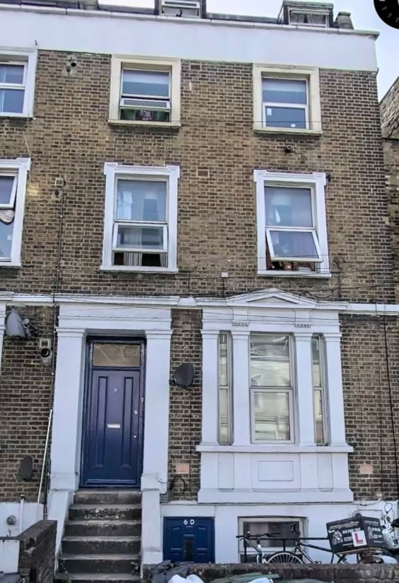 image for Modern large clean 2 bedroom flat available. 5mins walk to New Cross Station.