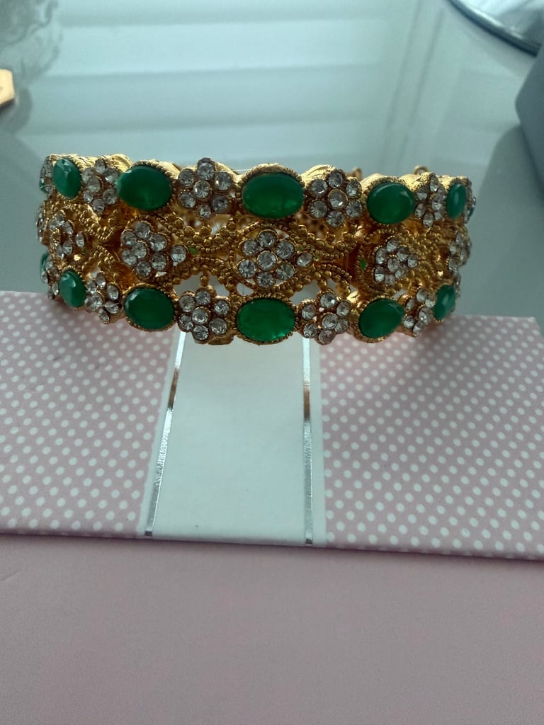 image for Gold plated bangle with opening clasp