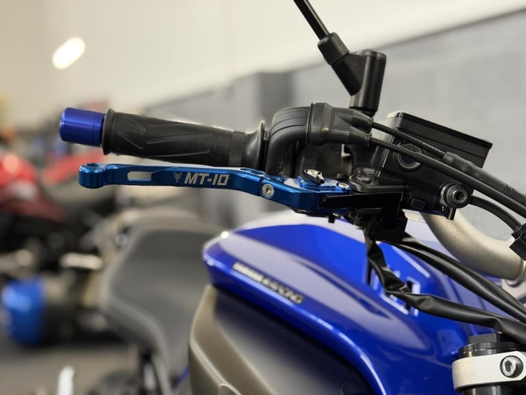 2018 Yamaha MT-10 1000 Hyper-naked Petrol Manual Euro 4 (160 ps)
