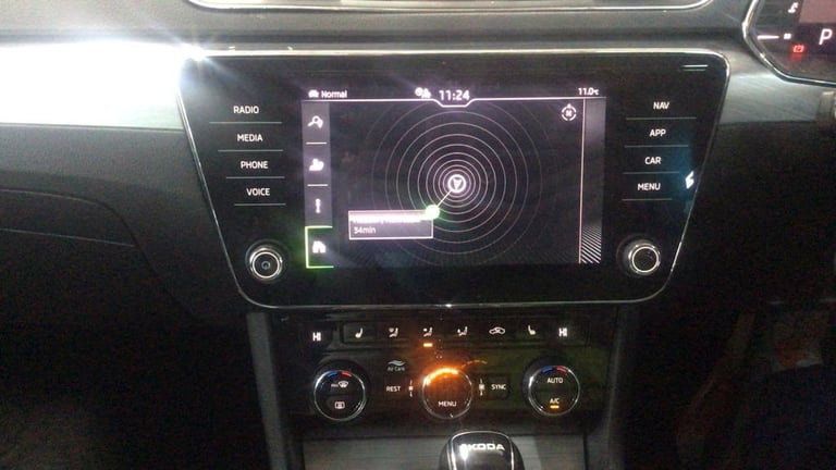 2022 Skoda Superb 2.0 TDI SE Technology Hatchback 5dr Diesel DSG Euro 6 (s/s) (150 ps) 1 FORM Hat...