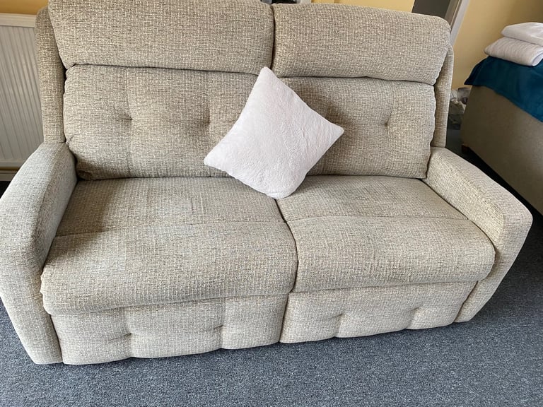 2 SEATER SOFA VGC - DELIVERY AVAILABLE 