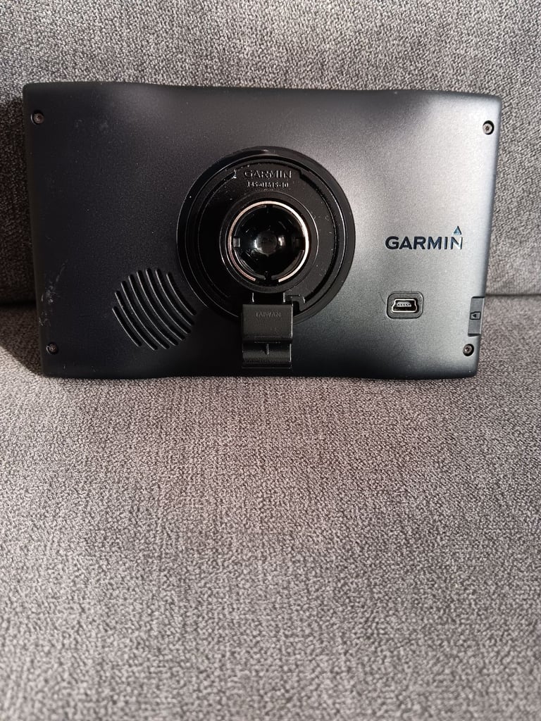 Garmin Nuvi 56 Sat Nav, charger, stand, in car charger and case