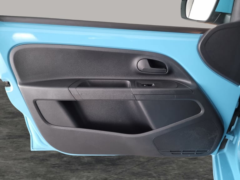 2022 Volkswagen up! 36.8kWh e-up! Hatchback 5dr Electric Auto (82 ps) - BLUETOOTH - CLIMATE CON H...