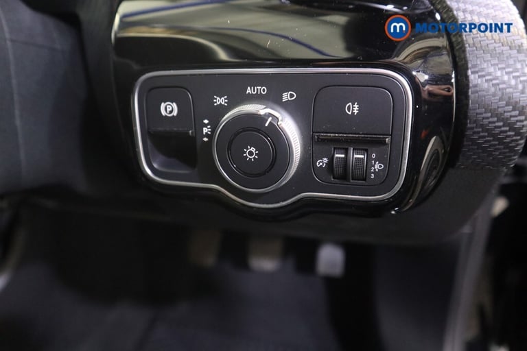 2020 Mercedes-Benz A-Class A180 SE 5dr Hatchback Petrol Manual