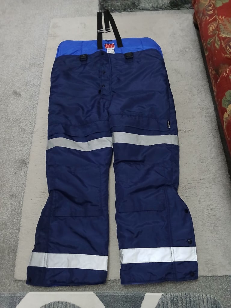 Reflective protective overalls /dungarees 