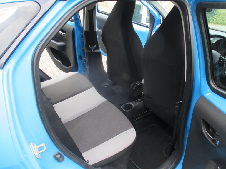 2016 Toyota AYGO 1.0 VVT-i x-cite Euro 6 5dr HATCHBACK Petrol Manual