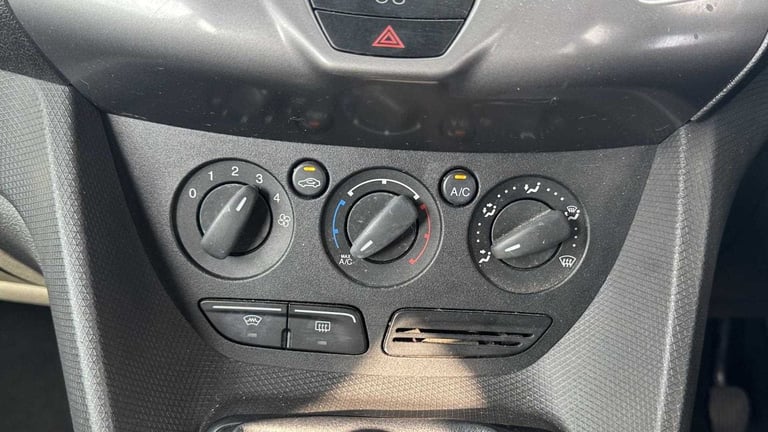 2015 Ford Tourneo Connect 1.6 TDCi Zetec 5dr Estate Diesel Manual