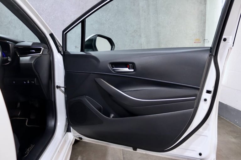 2020 Toyota Corolla 2.0 VVT-h Design Hatchback 5dr Petrol Hybrid CVT Euro 6 (s/s) (184 ps) Hatchb...