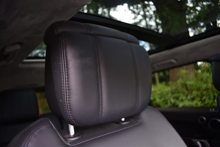 2019 Land Rover Range Rover Sport SDV6 AUTOBIOGRAPHY DYNAMIC+Sliding Panoramic Sunroof and 22 All...