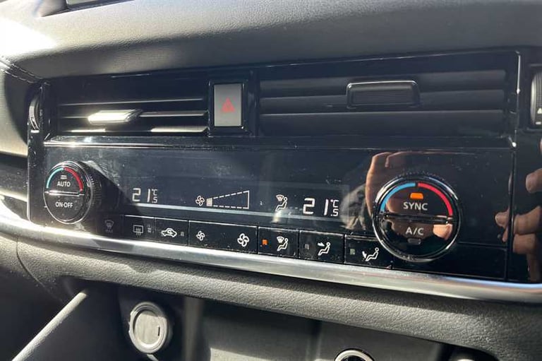 2022 Nissan Qashqai 1.3 DIG-T MH N-CONNECTA 5DR Hatchback Petrol Manual