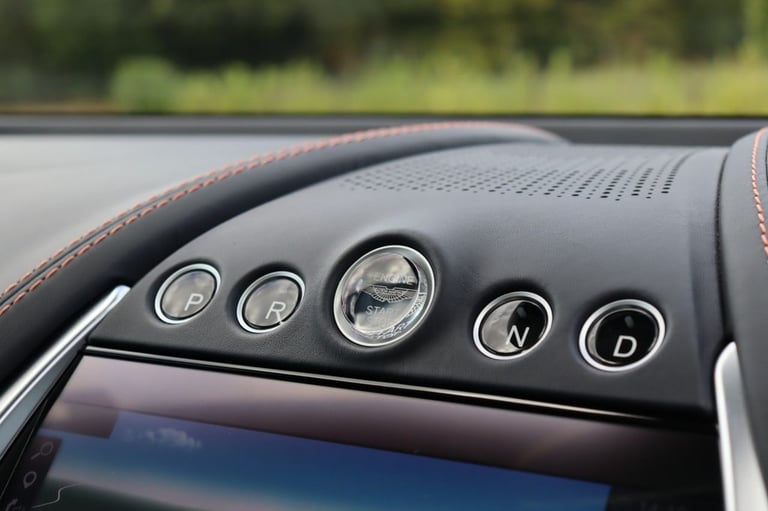 2023 23 ASTON MARTIN DBX 4.0 V8 SUV 5DR PETROL AUTO 4WD EURO 6 (S/S) (550 PS)