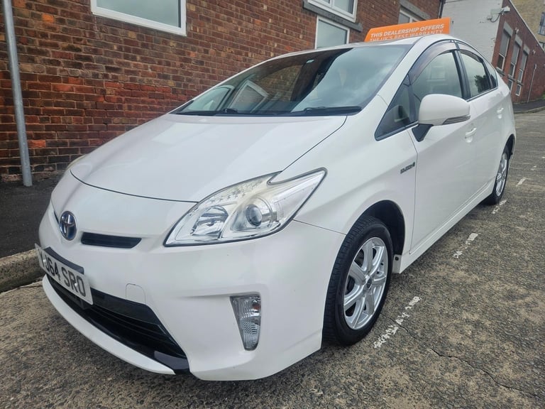 Toyota Prius 1.8 hybrid fully serviced including new batteries fitted 