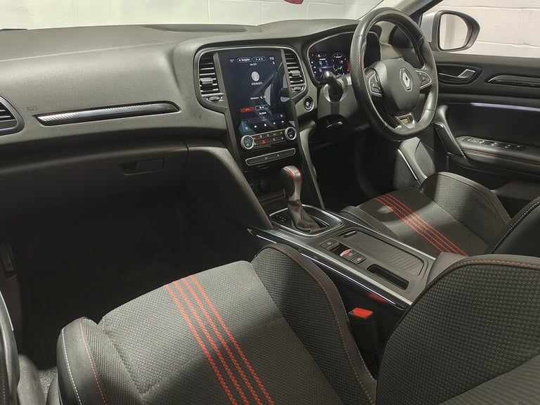 2021 Renault Megane 1.3 TCE R.S.Line 5dr Auto ESTATE PETROL Automatic