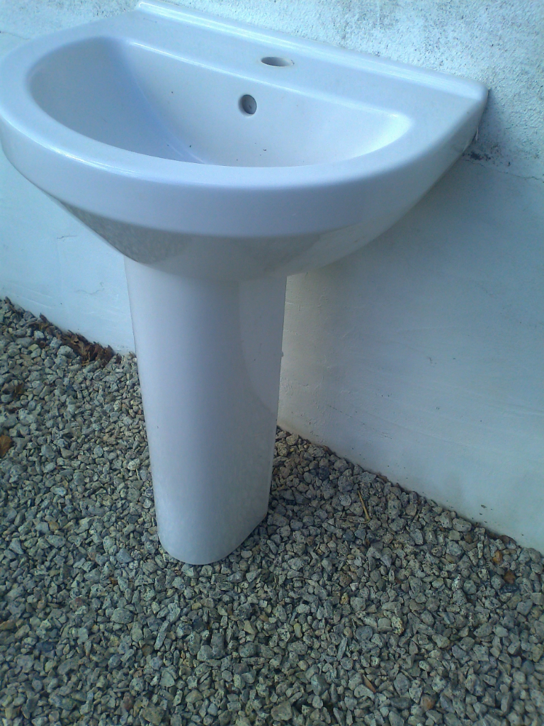 WASH BASIN & PEDESTAL - ALMOST NEW - PRICE REDUCED FOR QUICK SALE - 