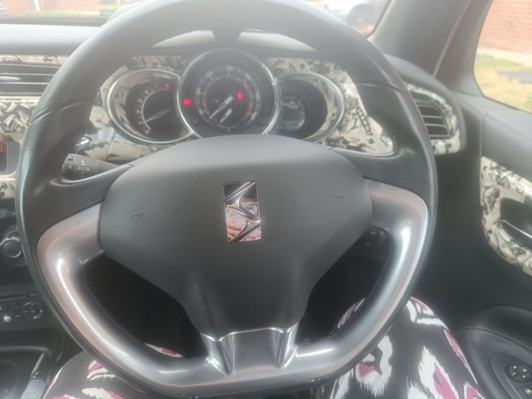 Citroen, DS3, 1.6 HDI Diesel Hatchback, 2011, Manual, 1560 (cc), 3 doors