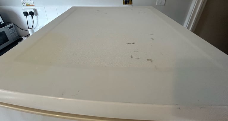 LOGIK FRIDGE FREEZER