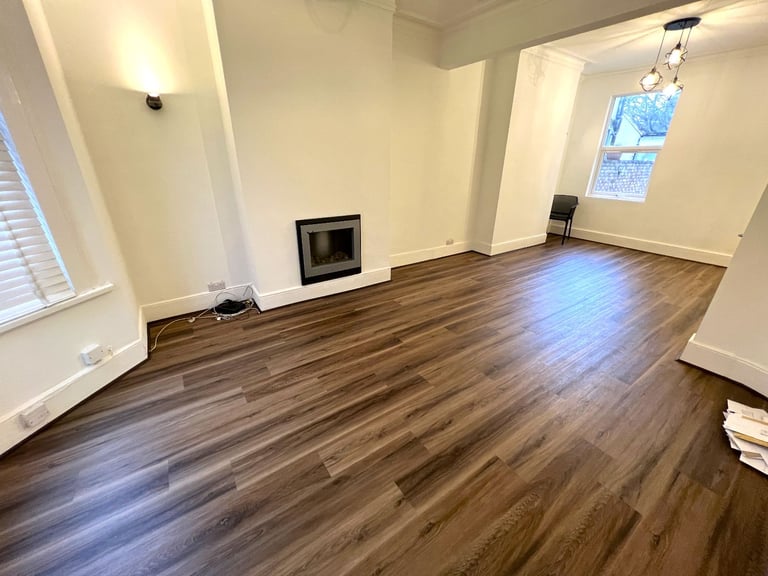 3 / 4 Bedrooms spacious and prime location house in ilford -- Company let allowed