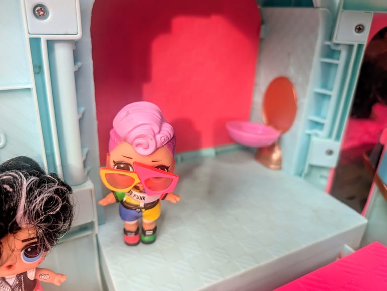 Lol campervan with a few dolls and a pet