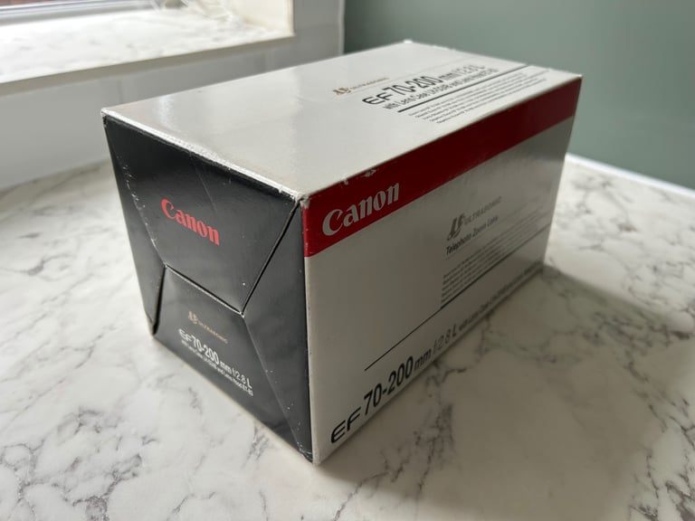 Canon EF 70-200mm f/2.8 L USM – Legendary Pro Telephoto Zoom – Boxed with Hood & Case