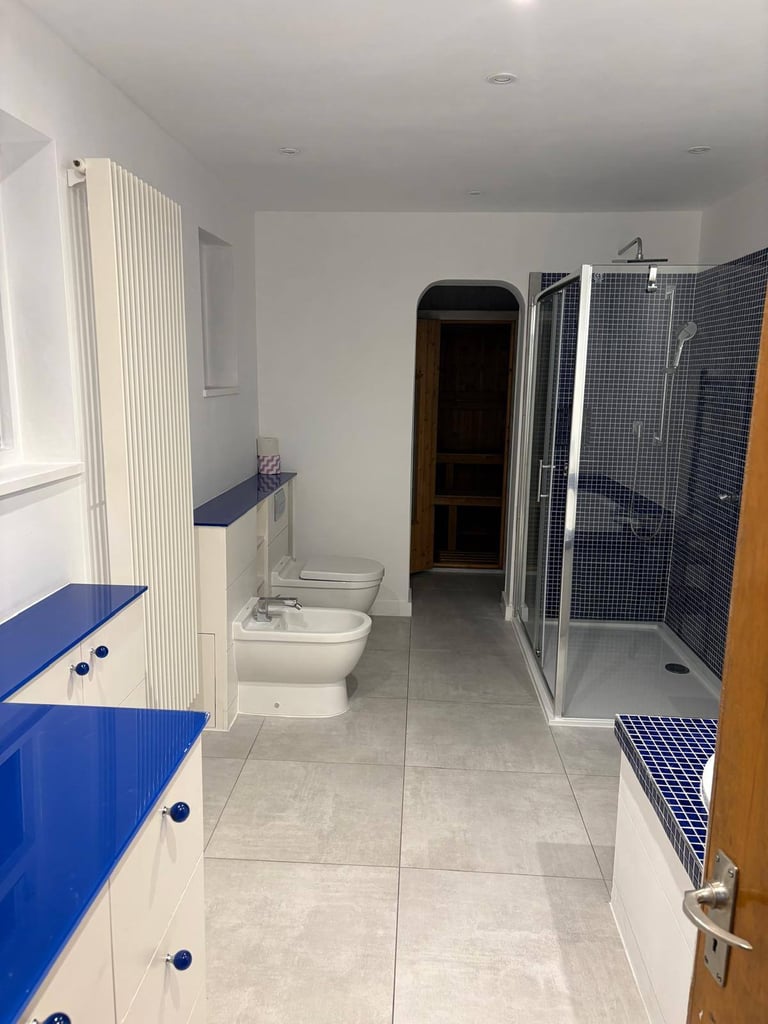 N20 3 BED HOUSE N20 and N11 New Southgate and Whetstone. Refurbished. Neutral Decor