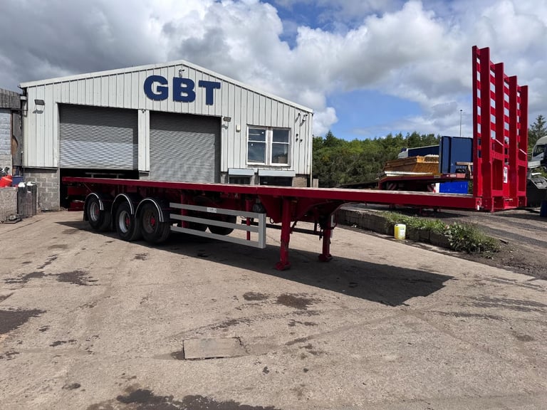 Crane Flat bed extender trailer 43ft closed 