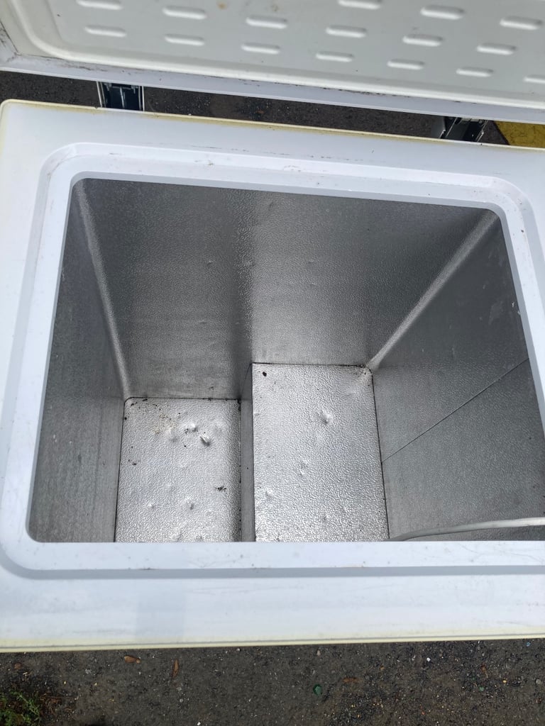 Proline freezer model CFP100B-U