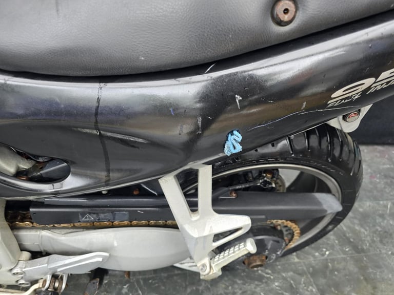 TRIUMPH SPRINT ST 955 PROJECT BIKE 