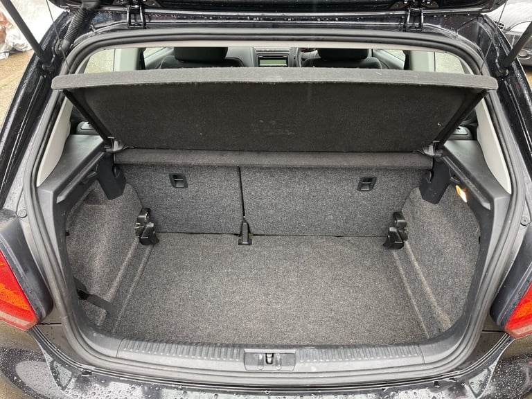 VOLKSWAGEN POLO 1.4 SE 2011
