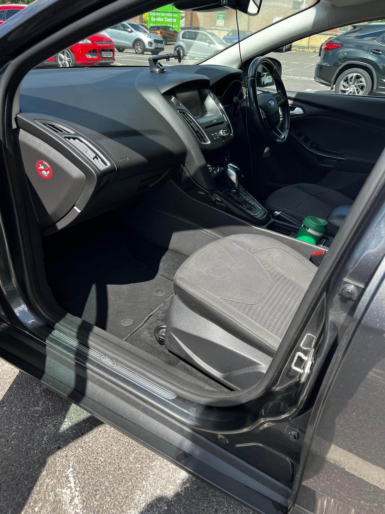 Ford, FOCUS, 2016, Automatic, 999 (cc), 5 doors