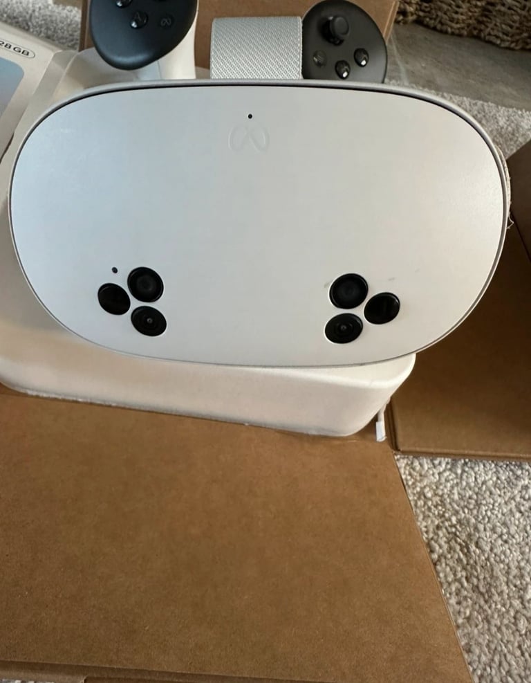 Meta Oculus Quest 3S 128GB with box.