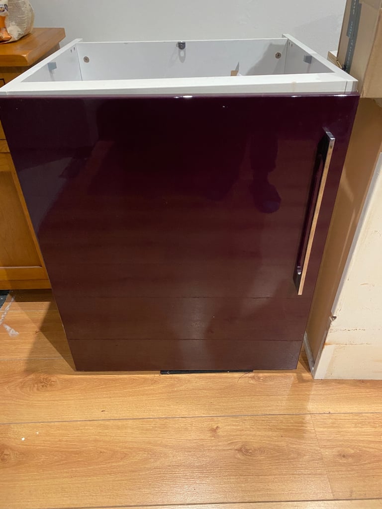 image for Kitchen base units / doors and appliance tower